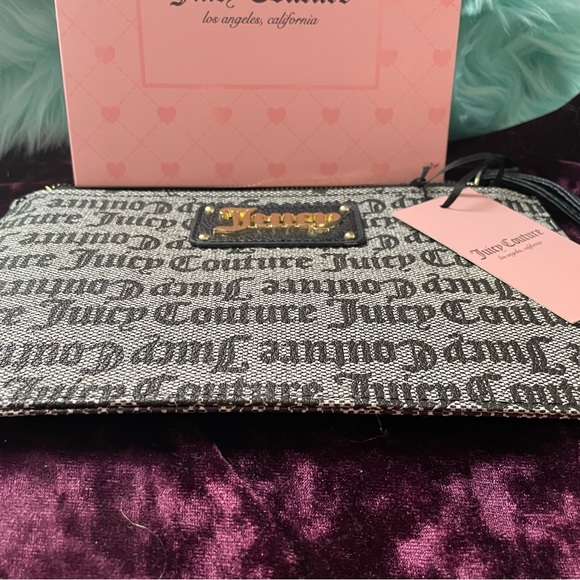 ✅✅✅✅SOLD ✅✅✅✅✅✅✅✅JUICY COUTURE WRISTLET  NEW AUTHENTIC - Picture 2 of 10